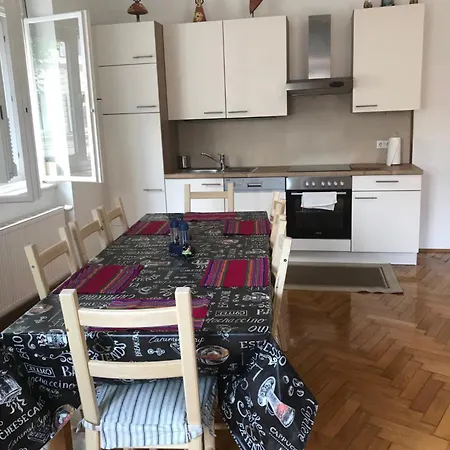 Lilians Modern In Historical Citycenter