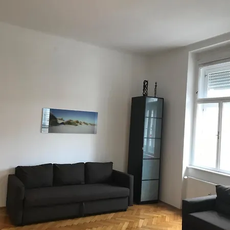 Lilians Modern In Historical Citycenter Apartment Graz