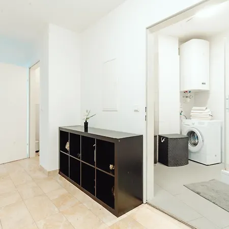 Lilians Modern In Historical Citycenter Apartman *